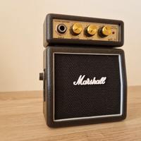 Amplificatore Marshall + Effetto pedale chitarra