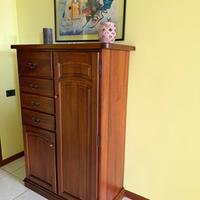 Mobile in noce massello (stile classico)