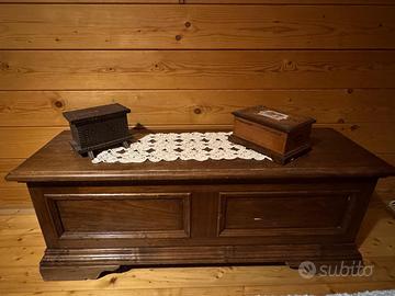 Cassapanca in legno