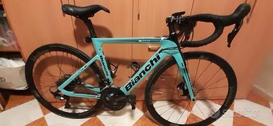 Bici Bianchi e.road motorizzata