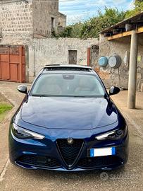 Alfa Romeo Giulia 2.2 180cv AT8
