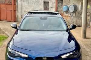 Alfa Romeo Giulia 2.2 180cv AT8