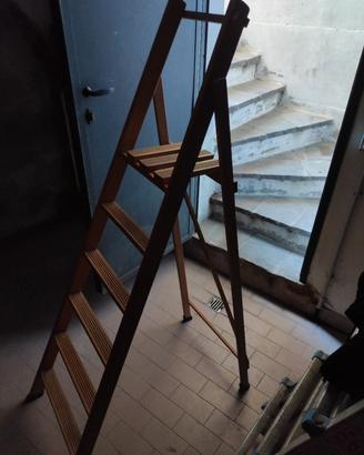 scala in legno 