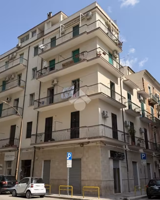 2 LOCALI A FOGGIA