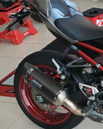 Terminale di scarico akrapovic