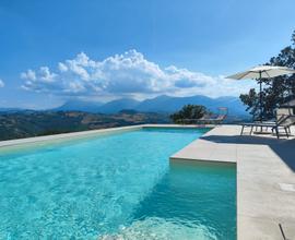 Dal 9/08 al 18/08, casolare panoramico con piscina