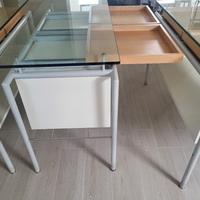 Tavolo base in vetro con cassetti scorrevoli