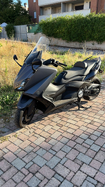Yamaha T-max