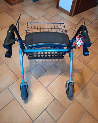 Deambulatore rollator