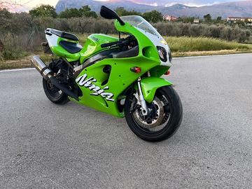 Kawasaki ZX-7R Ninja 750