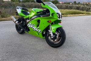 Kawasaki ZX-7R Ninja 750