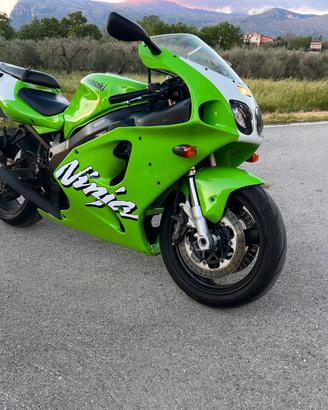 Kawasaki ZX-7R Ninja 750