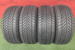 205 50 17 Gomme Invernali Dunlop RunFlat 205 50R17