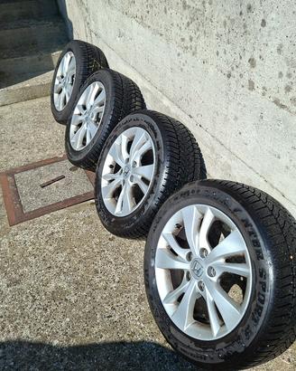 Cerchi honda + gomme invernali  215/55 r16