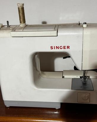 Macchina da cucito Singer anni 90