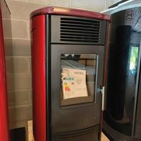 Stufa a pellet autopulente nuova 12kw