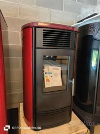 Stufa a pellet autopulente nuova 12kw