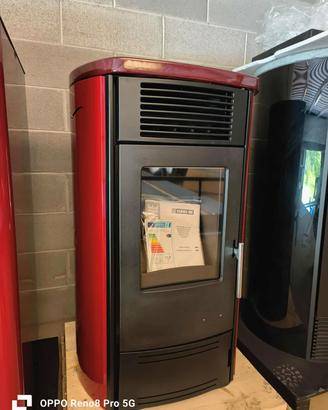 Stufa a pellet autopulente nuova 12kw