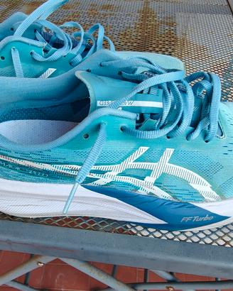 Magic Speed 4 Running Asics (mis. 45)
