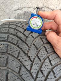 Pneumatici invernali Bridgestone 
