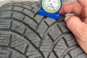 Pneumatici invernali Bridgestone 