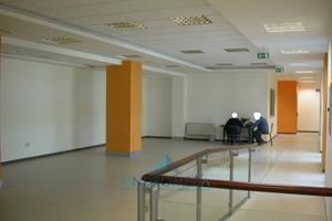 Palazzo / Stabile di 2850 m² con più di 5 locali a