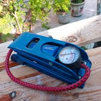 Pompa ad area a pedale manuale con manometro