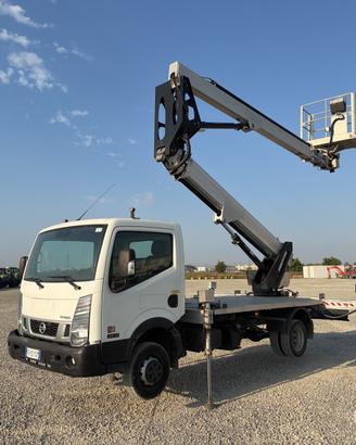 2019 multitel nissan NT400 piattaforma autocarrata