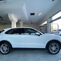 PORSCHE - Cayenne - 3.0 V6