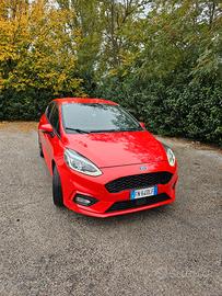 Magnifica Ford Fiesta ST-Line