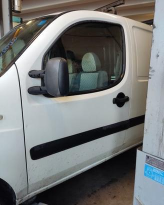 Porta anteriore sx nuda FIAT DOBLO del 2008