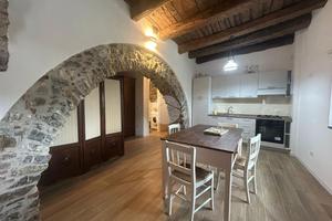 MONOLOCALE A SANTA MARINA