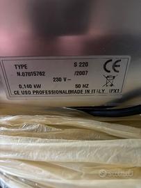 Affettatrice professionale s 220