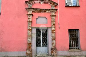 CASA SEMINDIPENDENTE A CORSIONE