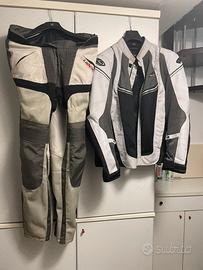 Giacca e pantaloni moto estivi