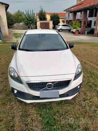 Volvo v40 cross country