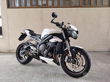 Triumph street triple 765
