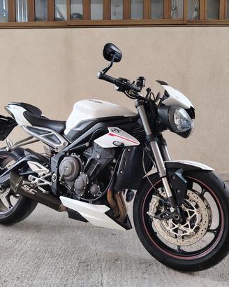 Triumph street triple 765