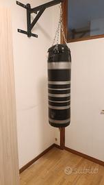 Sacco da boxe 35 kg + staffa 