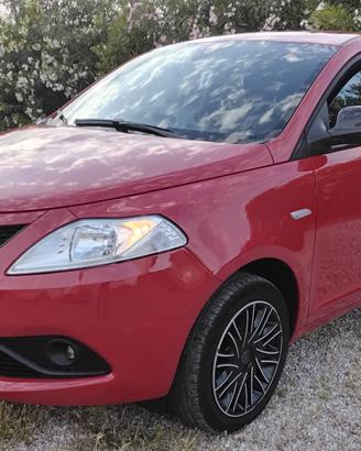 Lancia Ypsilon 1.0 FireFly 5 porte S&S Hybrid Ecoc
