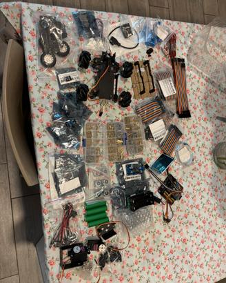 Lotto componenti elettronica ESP32 s3 motori ecc