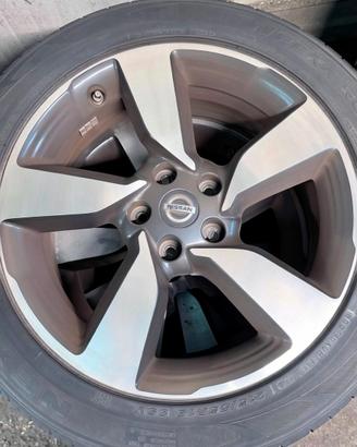 Cerchi in Lega Nissan Qashqai Nexen n'fera ru1 Suv