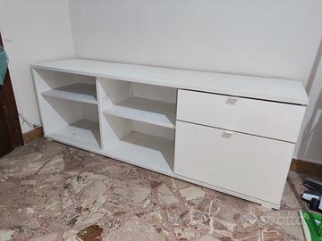 mobile TV Ikea Vihals