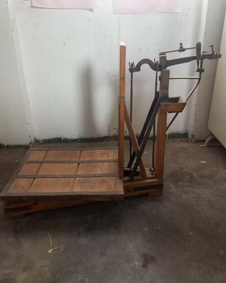Bascula  Bilancia in legno punzonata fine 800