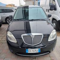 Lancia Ypsilon 1.2 69 CV New Oro