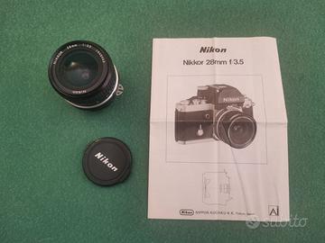 Obiettivo fotogr. (grandangolo) Nikkor 28 mm