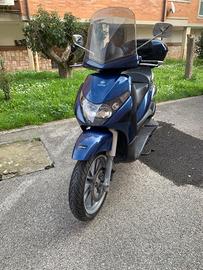 Scooter Piaggio Beverly 250