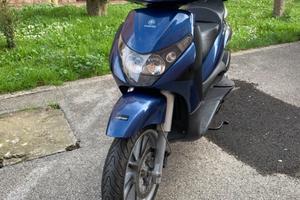 Scooter Piaggio Beverly 250