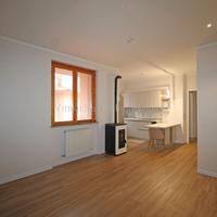 Sinalunga (SI), appartamento trilocale con garage