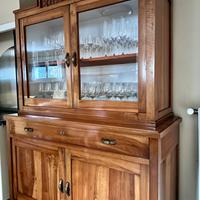 Antica credenza in legno di ciliegio